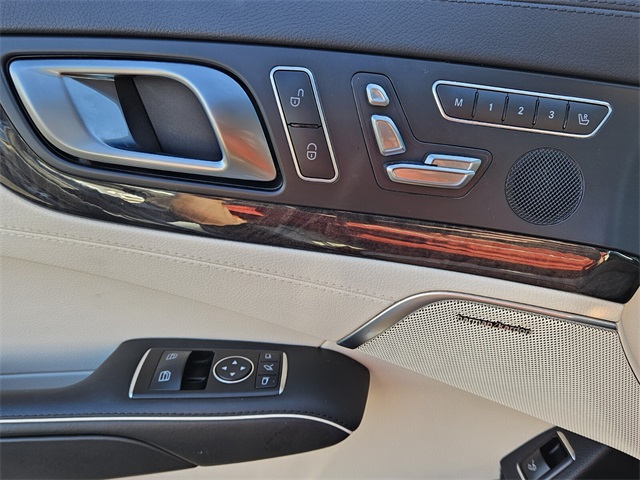 2017 Mercedes Benz SL 550 photo 27