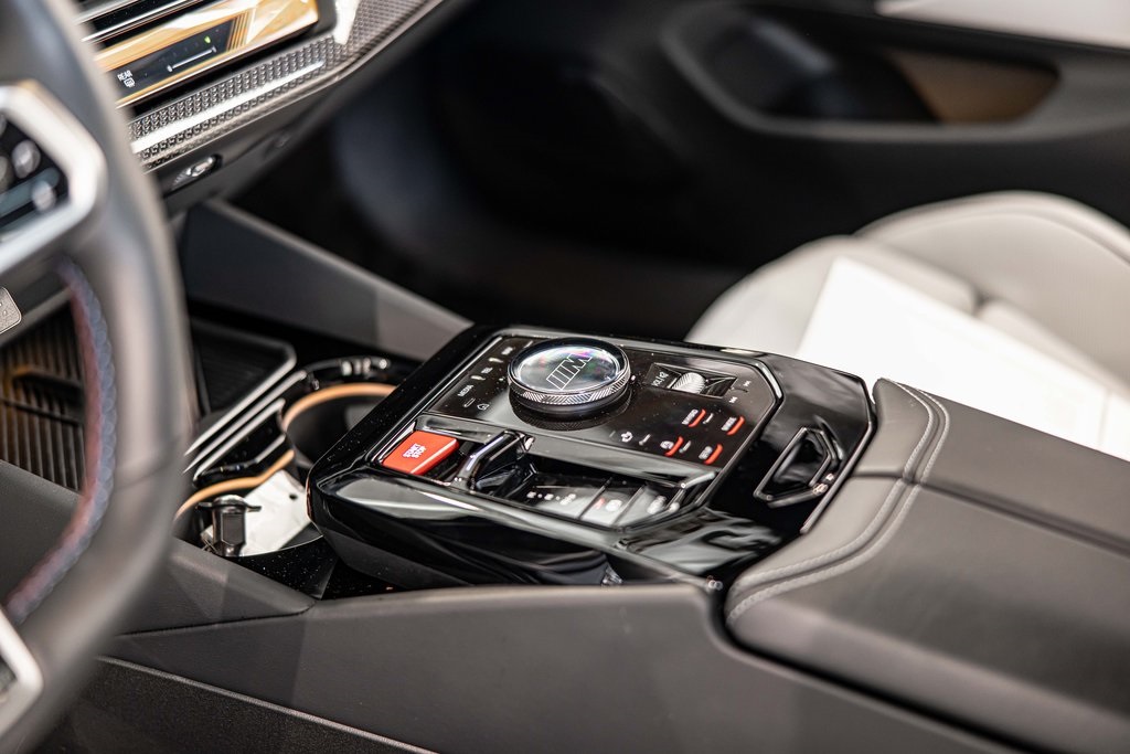 2025 BMW M5 - Image 22