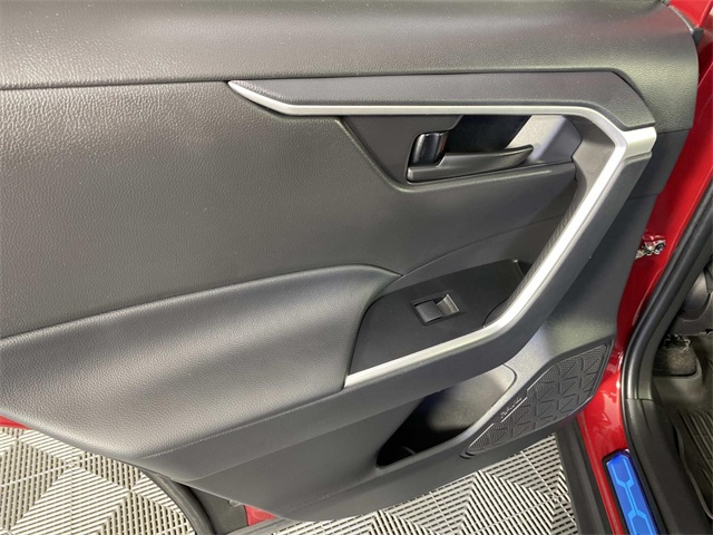 2024 Toyota RAV4 LE photo 21