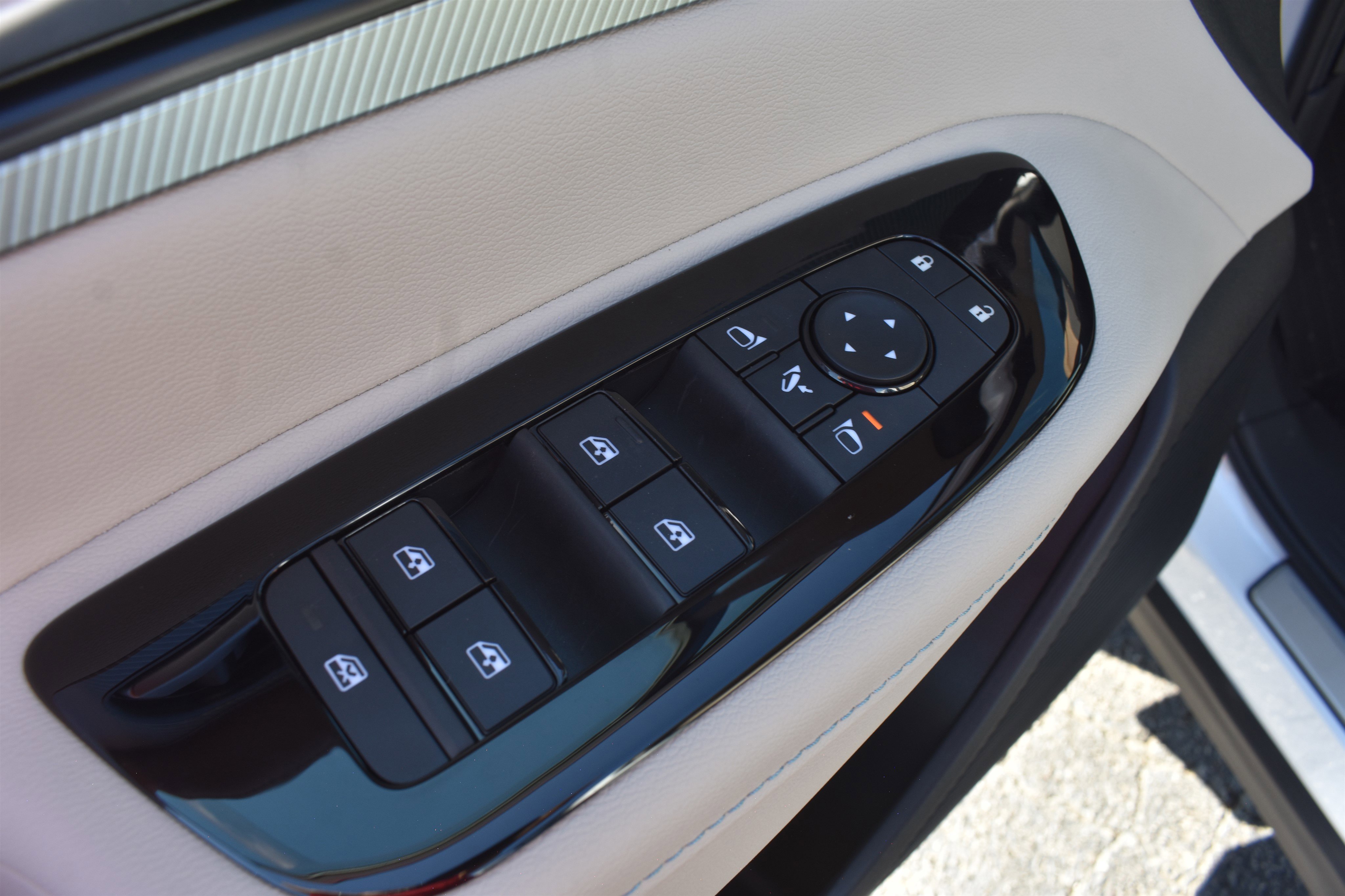 2026 Nissan Murano Platinum photo 7