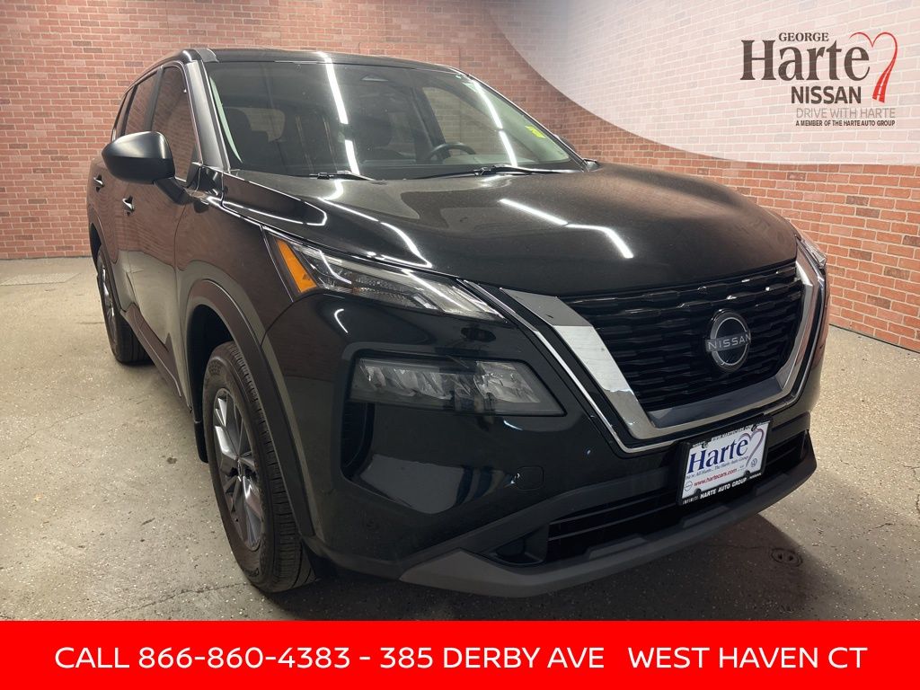 2023 Nissan Rogue S's photo