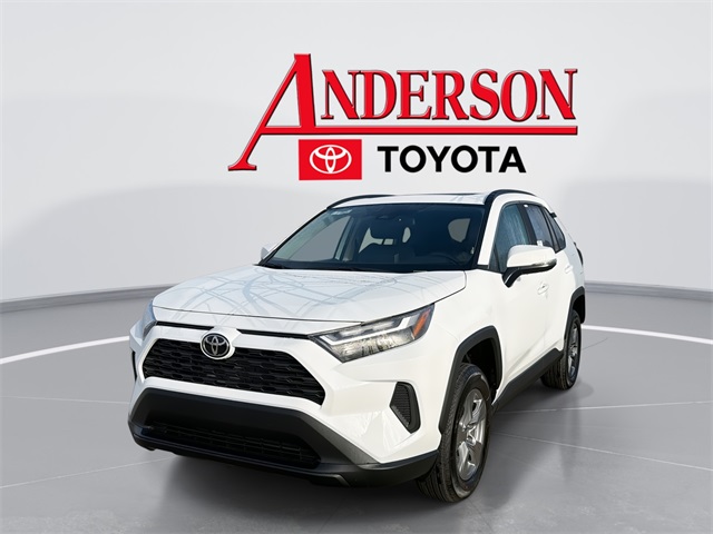 2025 Toyota RAV4 XLE's photo