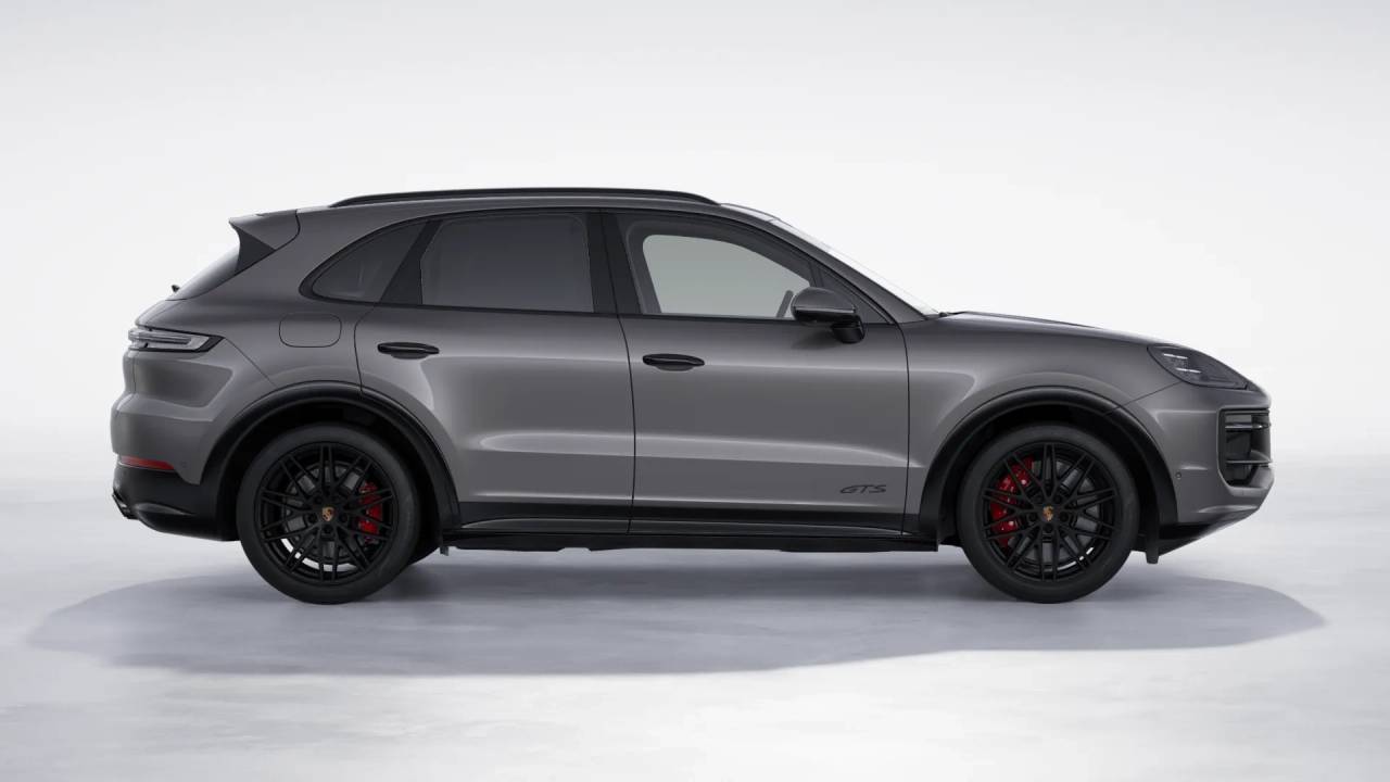 2026 Porsche Cayenne GTS photo 7