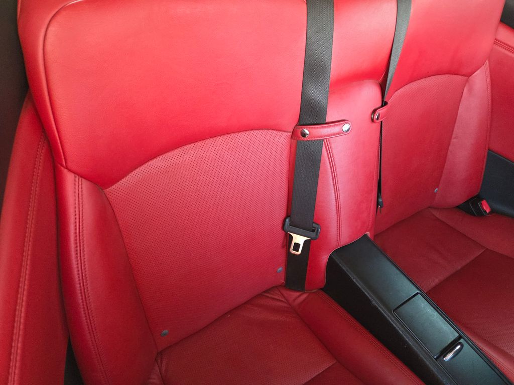 2013 Lexus IS 350 photo 16