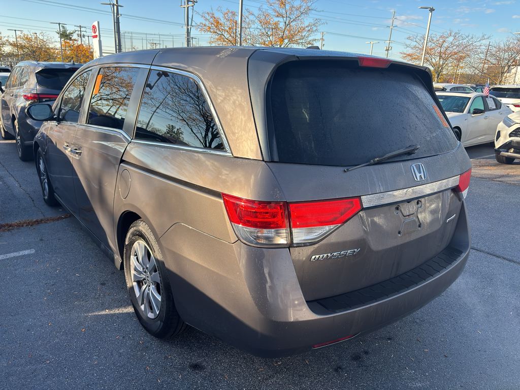2016 Honda Odyssey SE photo 3