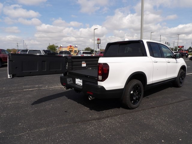 2026 Honda Ridgeline Black Edition photo 11