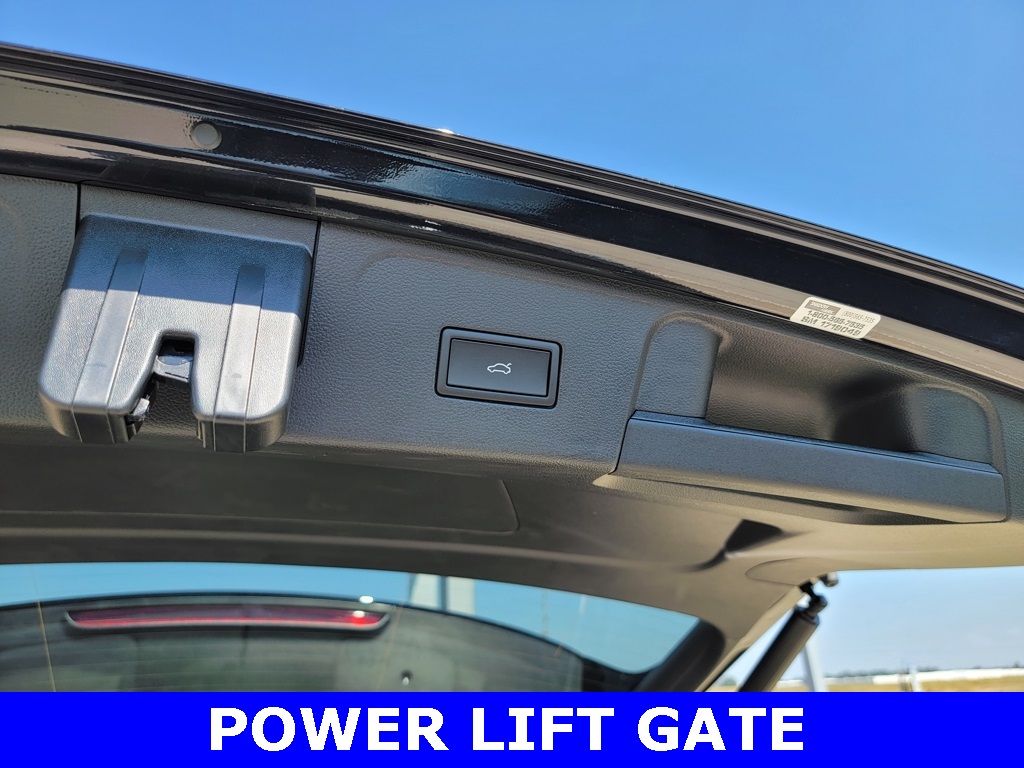 2025 Volkswagen Atlas SE Technology photo 5