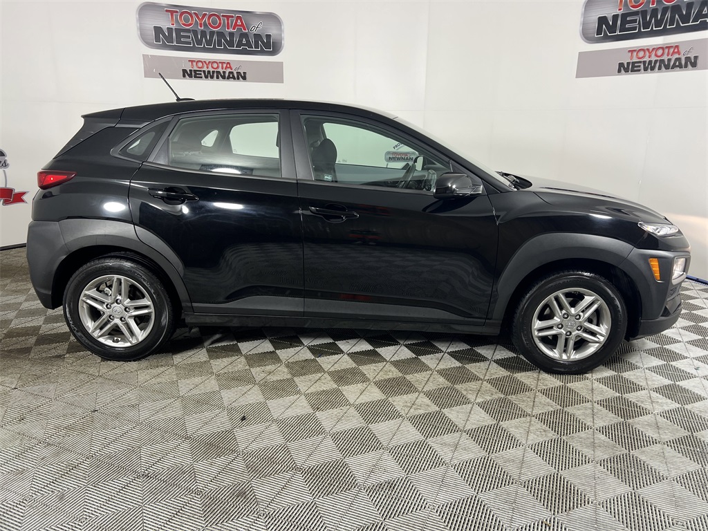 Used 2021 Hyundai Kona SE with VIN KM8K12AA6MU645349 for sale in Newnan, GA