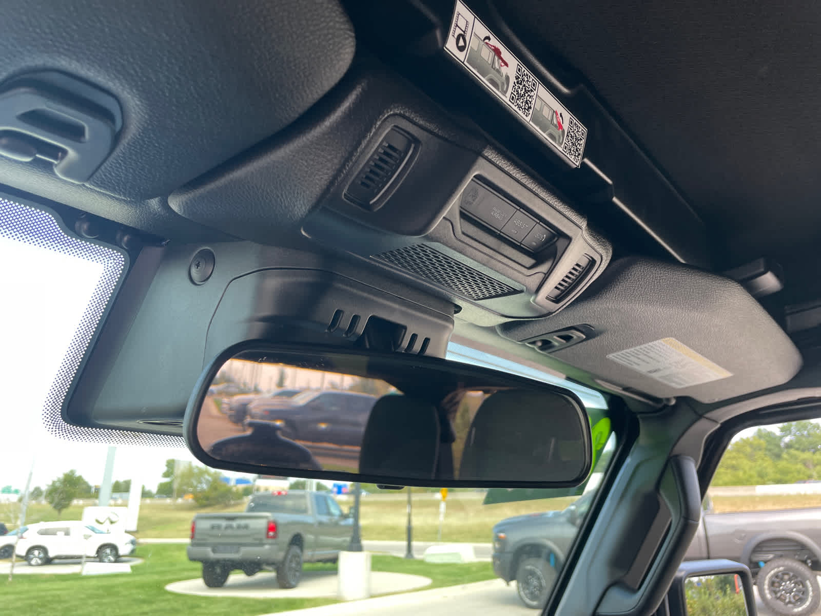 2024 Jeep Wrangler Sport S photo 27