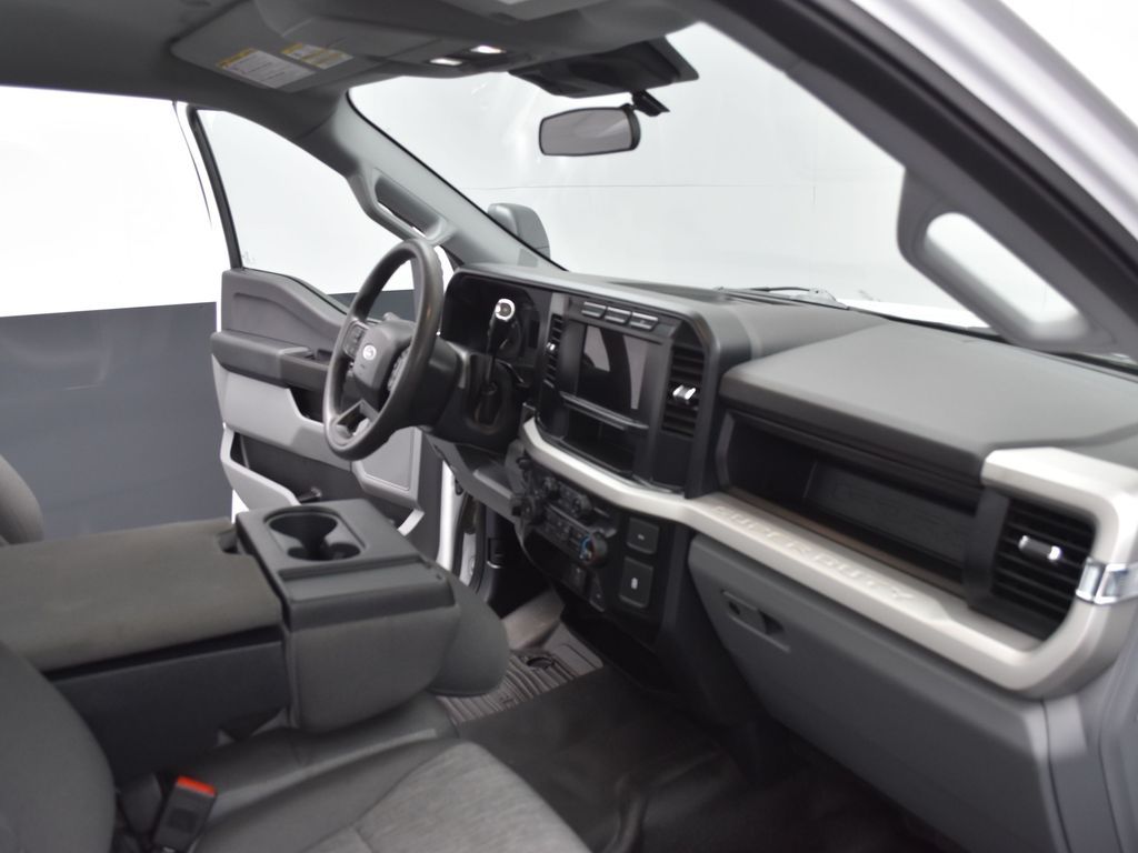 2024 Ford F-250 photo 18