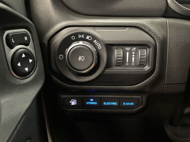 2022 Jeep Wrangler Unlimited Rubicon 4xe photo 22