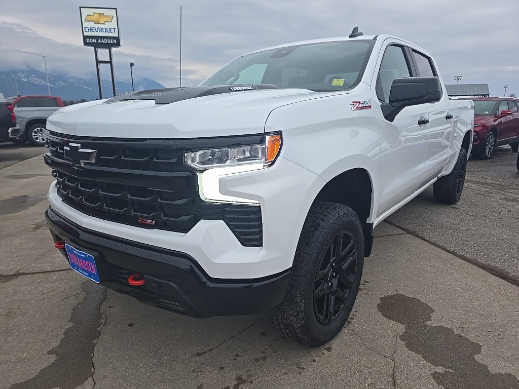 2025 Chevrolet Silverado 1500 LT Trail Boss photo 3
