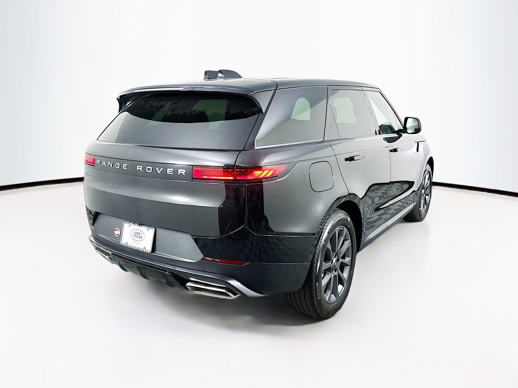 2025 Land Rover Range Rover Sport SE photo 5