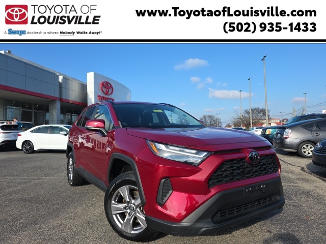2023 Toyota RAV4 XLE's photo