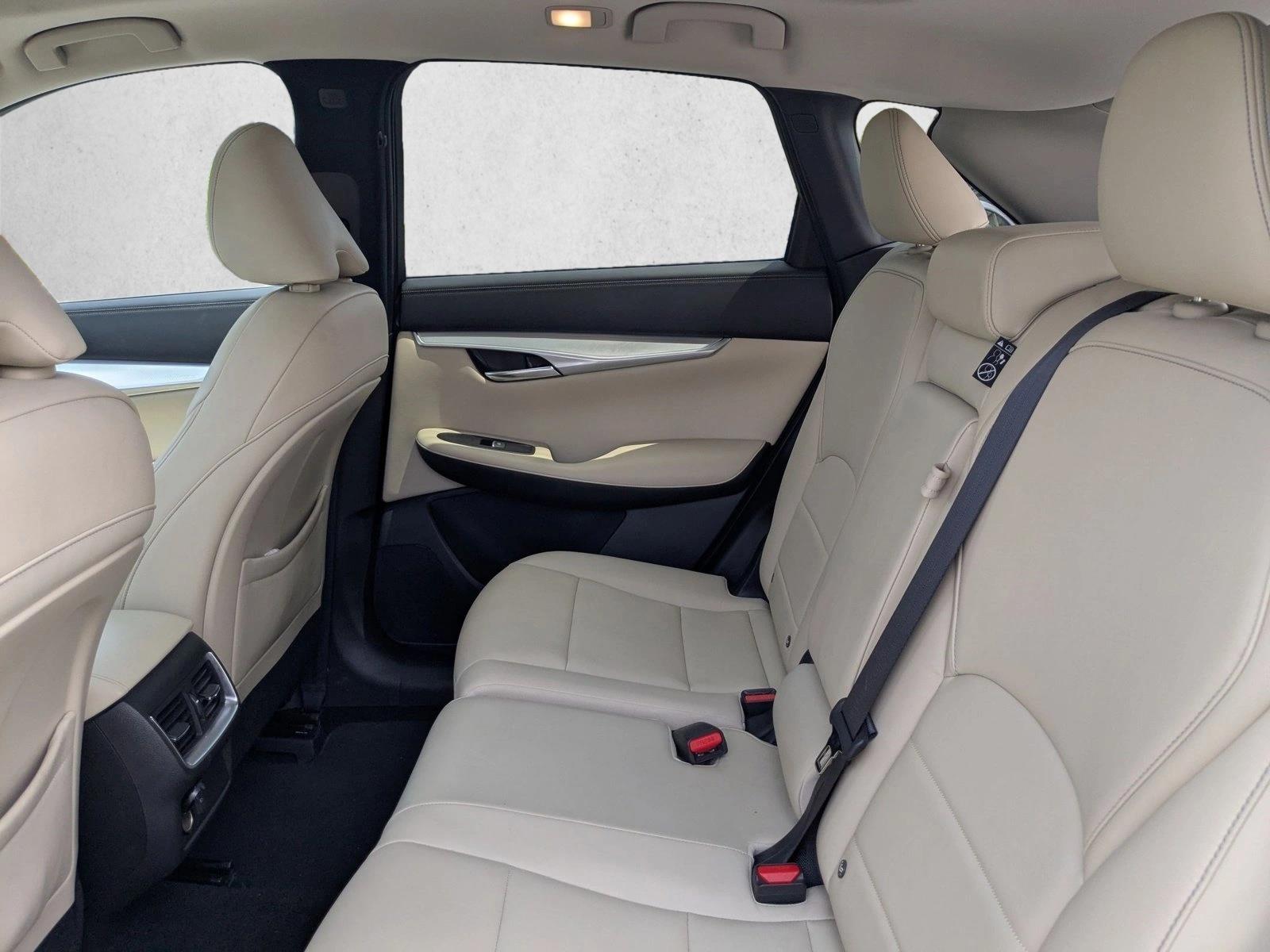 2019 Infiniti QX50 Luxe photo 18