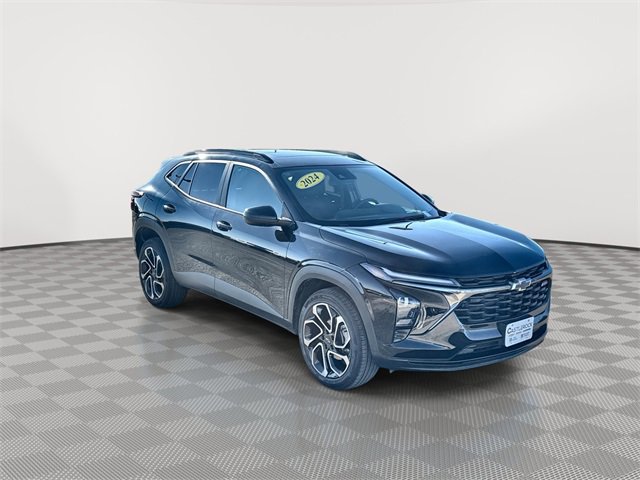 2024 Chevrolet Trax photo 2