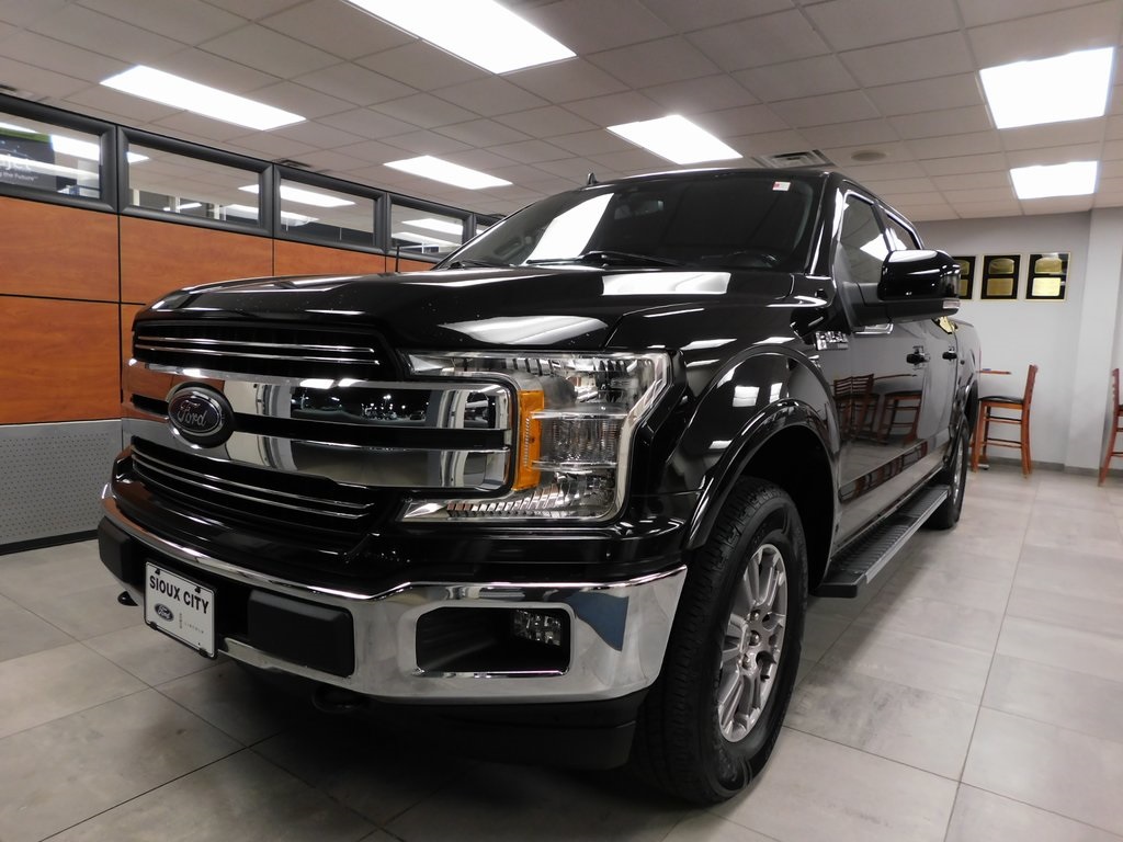 2019 Ford F-150 Lariat photo 2