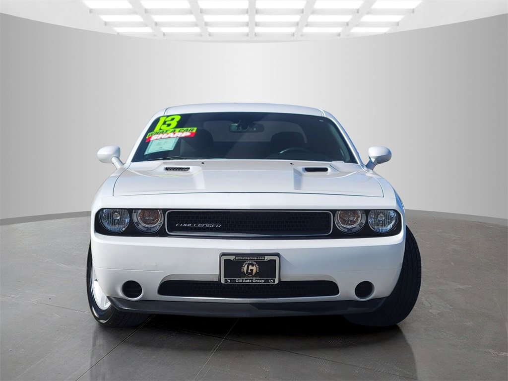 2013 Dodge Challenger SXT photo 2