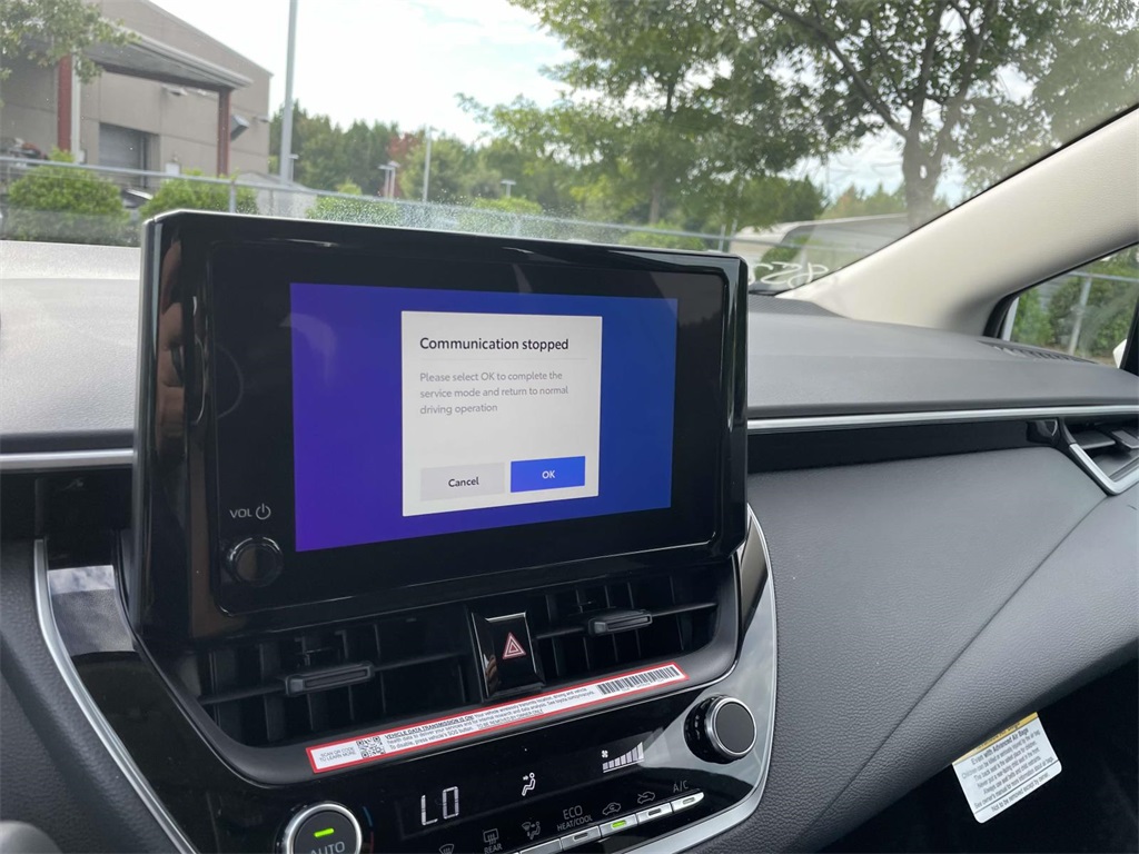 2025 Toyota Corolla LE photo 26