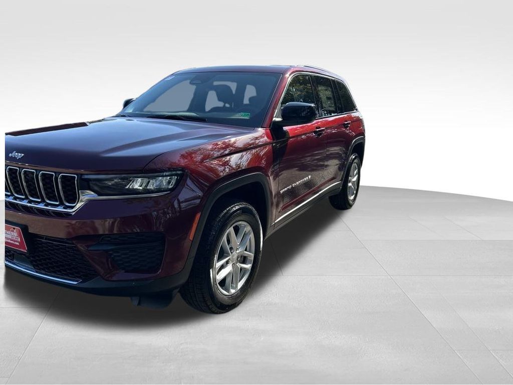 2025 Jeep Grand Cherokee Laredo X photo 2