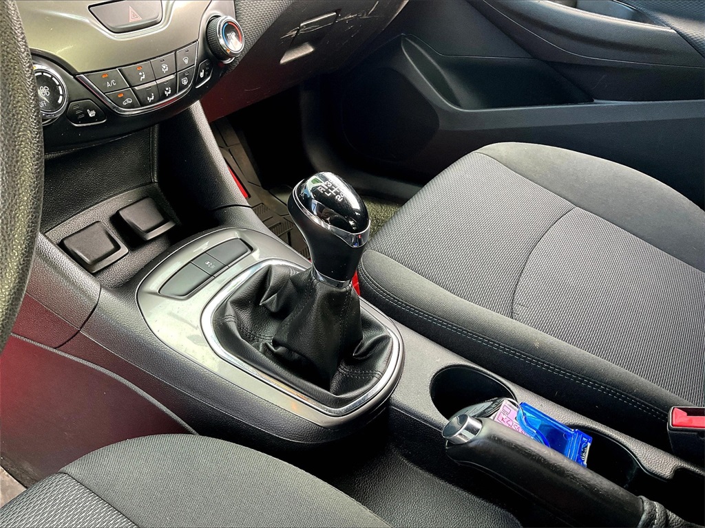 2018 Chevrolet Cruze LT photo 19