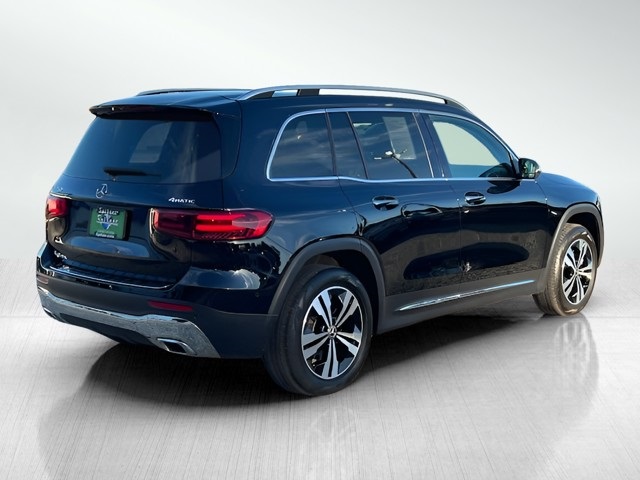 2024 Mercedes Benz GLB 250 4MATIC photo 4