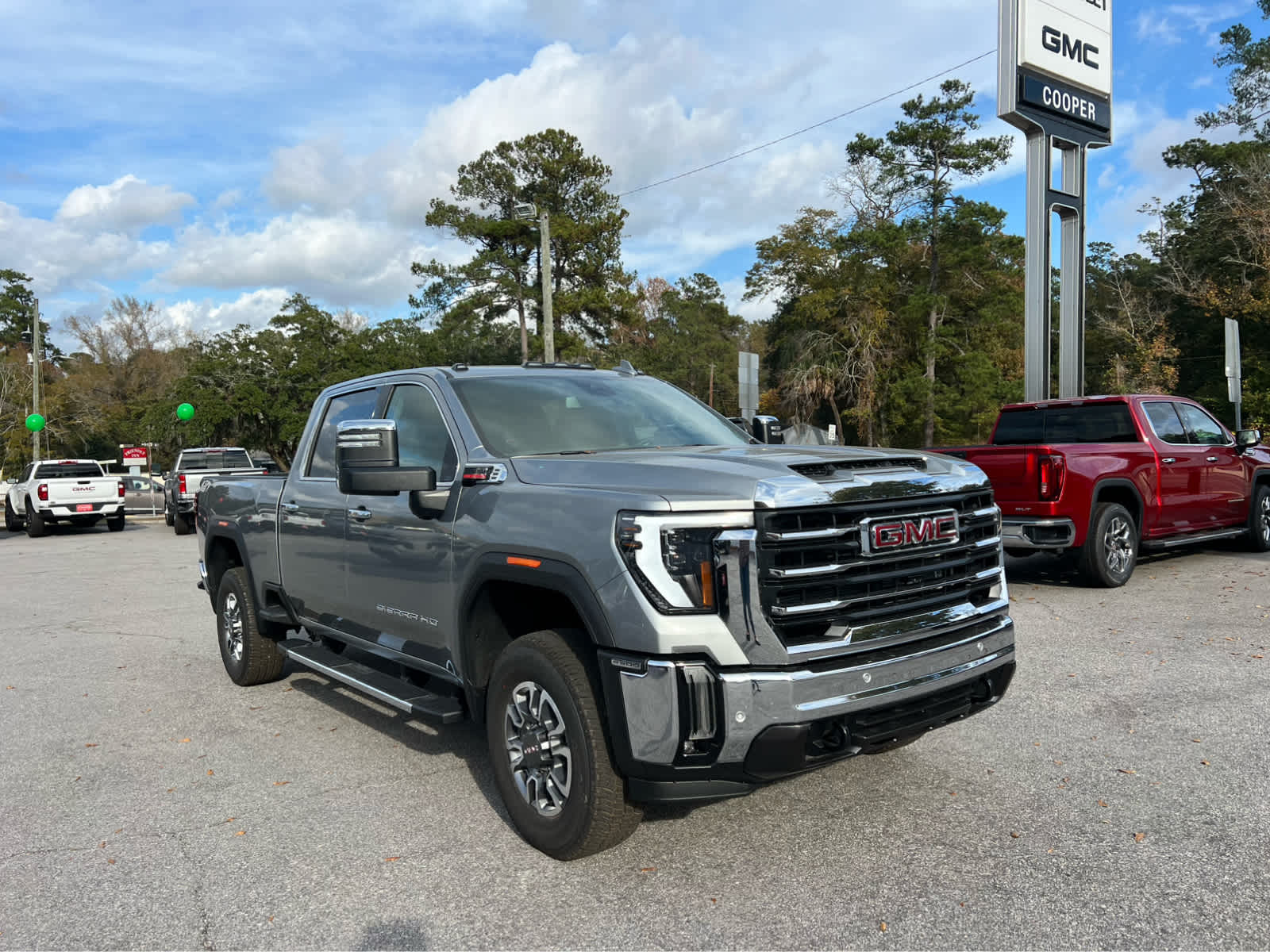 2026 Gmc Sierra 2500 HD SLT photo 2