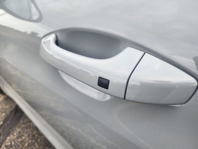 2022 Kia K5 GT-Line photo 9