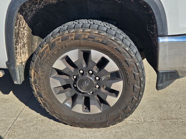 2020 Chevrolet Silverado 2500HD LT photo 2