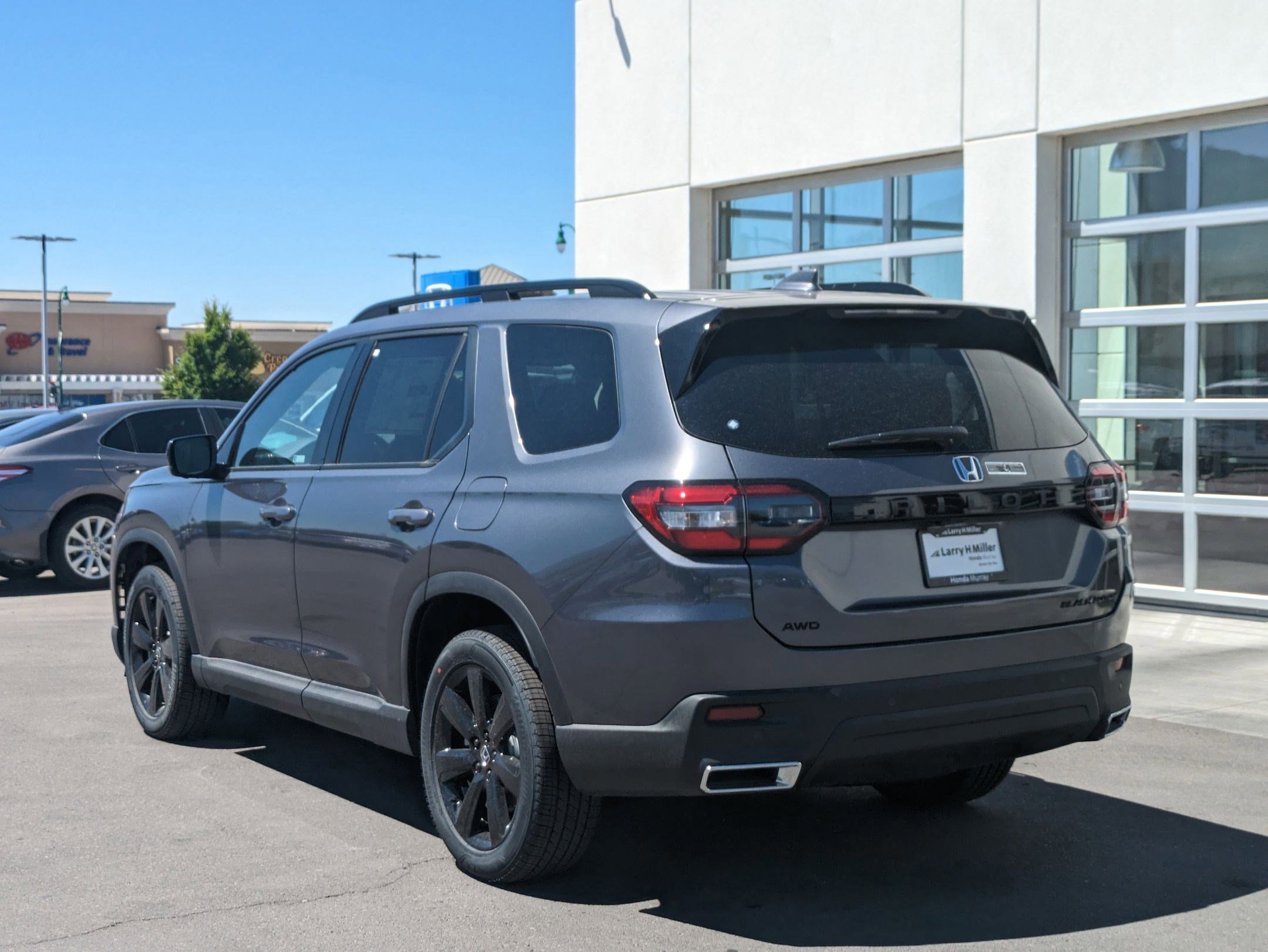 2025 Honda Pilot Black Edition photo 2