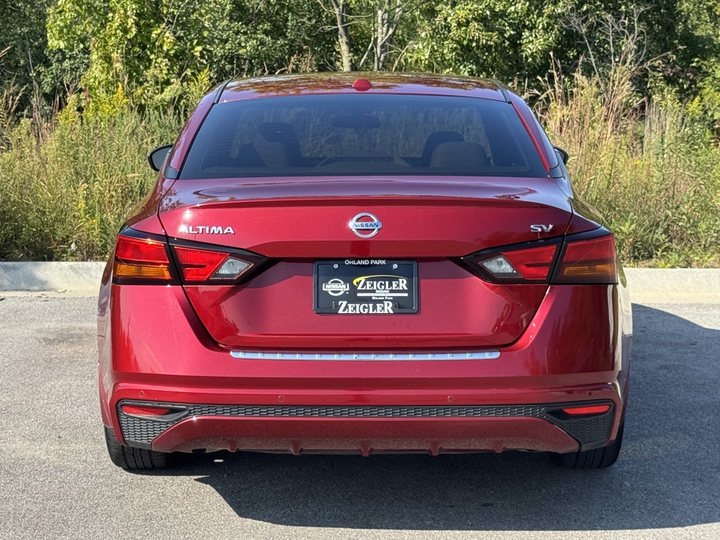 2022 Nissan Altima 2.5 SV photo 5