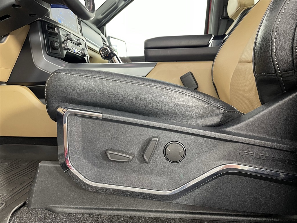 2023 Ford F-150 Lariat photo 14