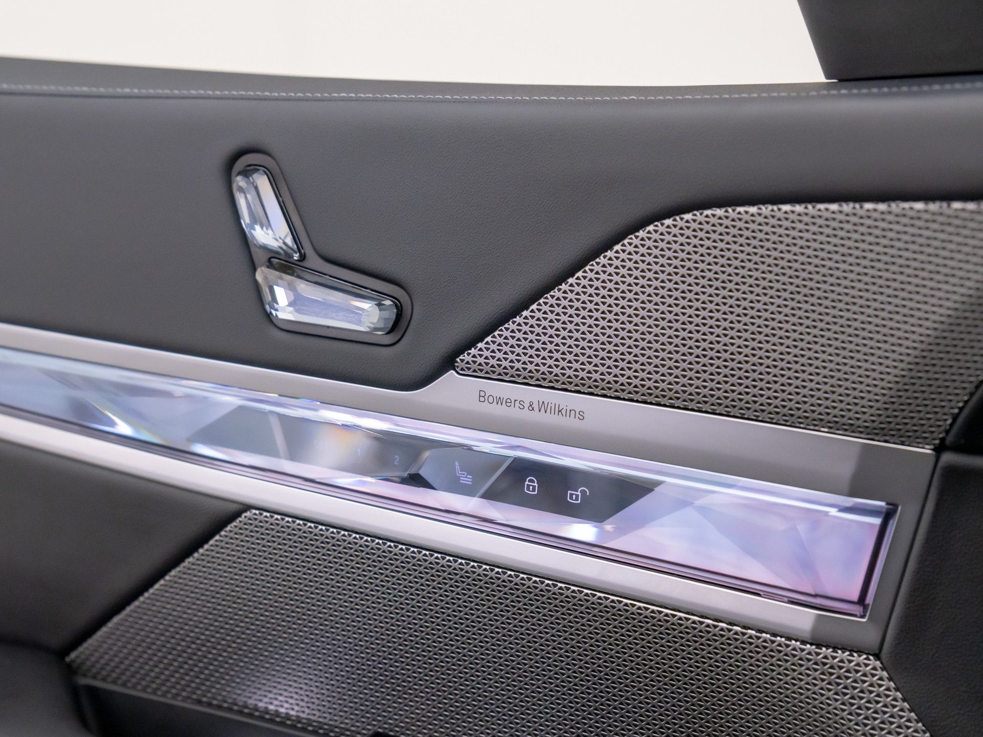 New 2025 Black Sapphire Metallic BMW xDrive60 image 25
