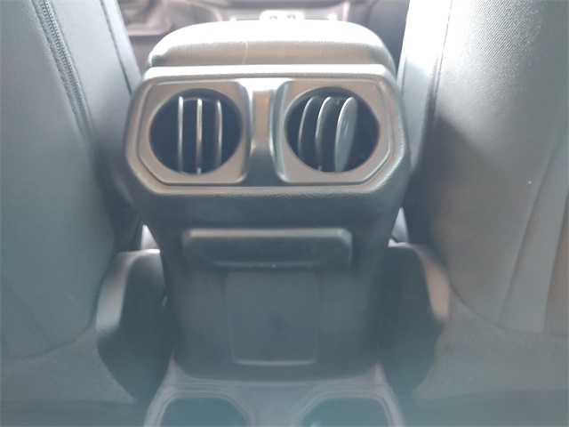 2020 Jeep Wrangler Sport S photo 17