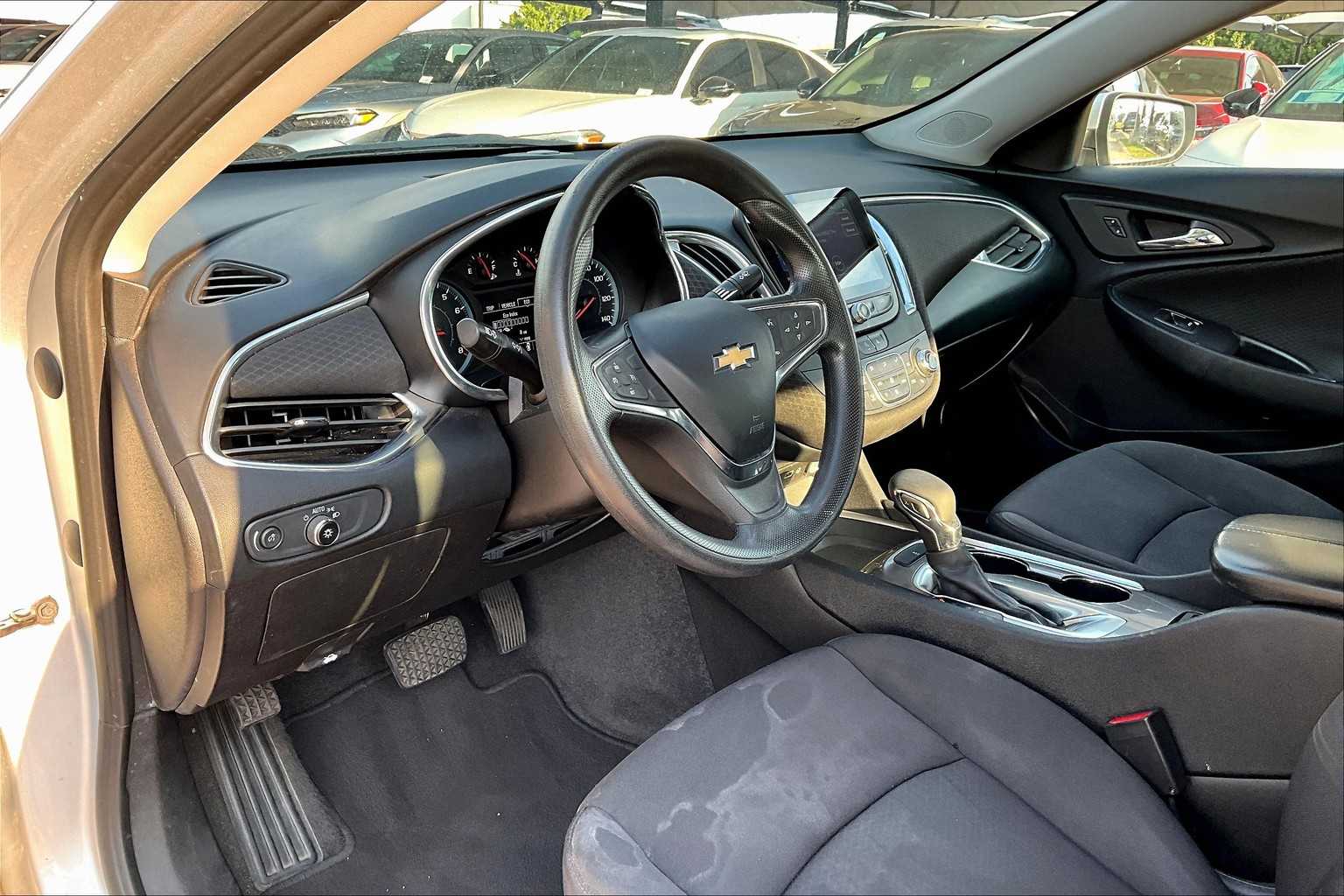 2021 Chevrolet Malibu 1LT photo 14