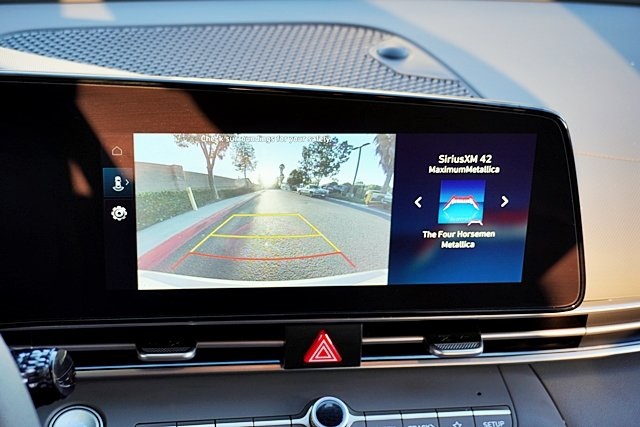 2024 Hyundai Elantra SEL photo 25