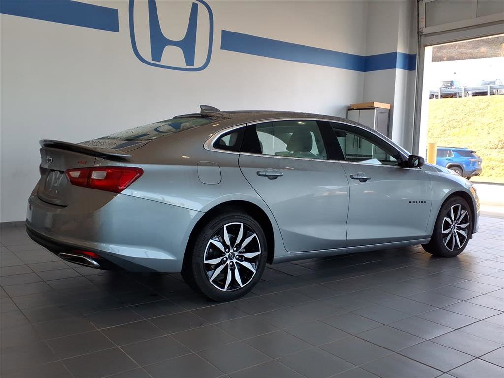 2024 Chevrolet Malibu RS photo 3