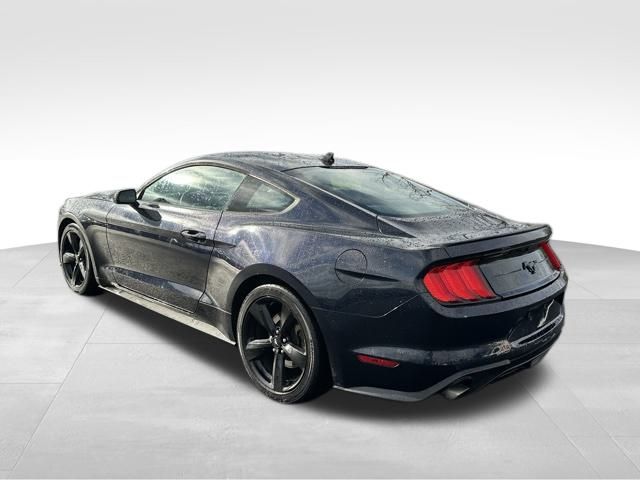 2021 Ford Mustang EcoBoost photo 4