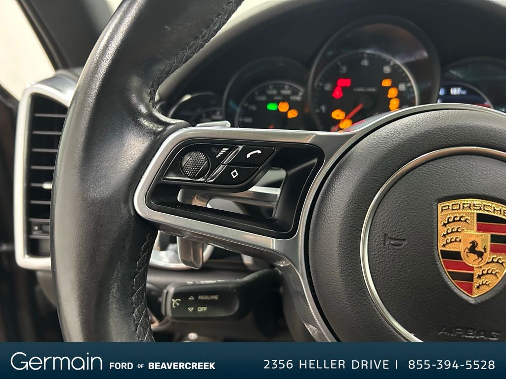 2017 Porsche Cayenne Base photo 20