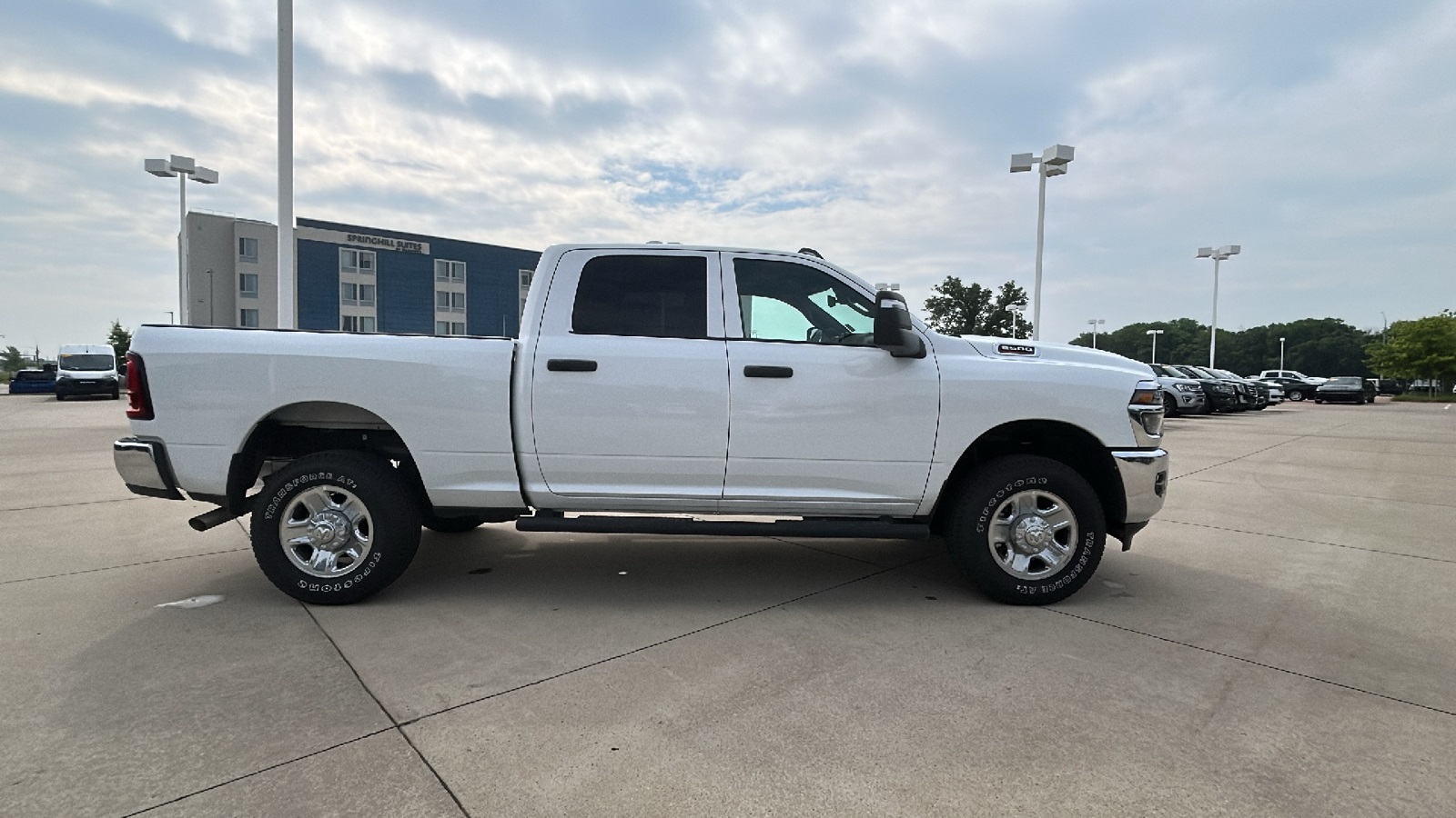 2025 Ram 2500 Tradesman photo 2