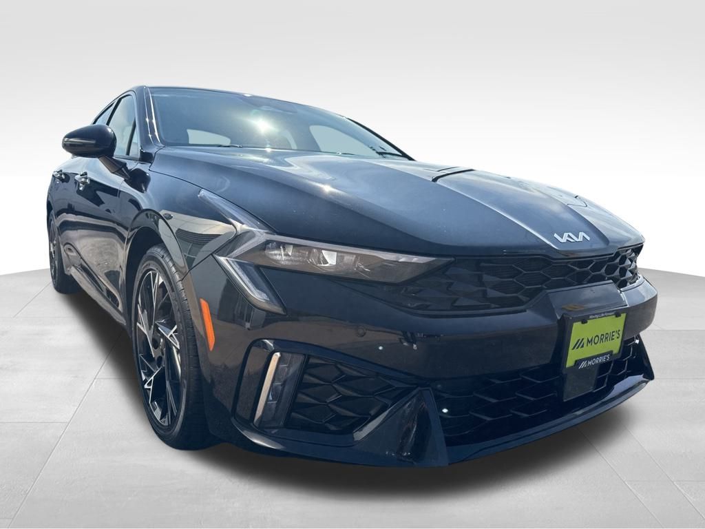 2025 Kia K5 GT-Line photo 3