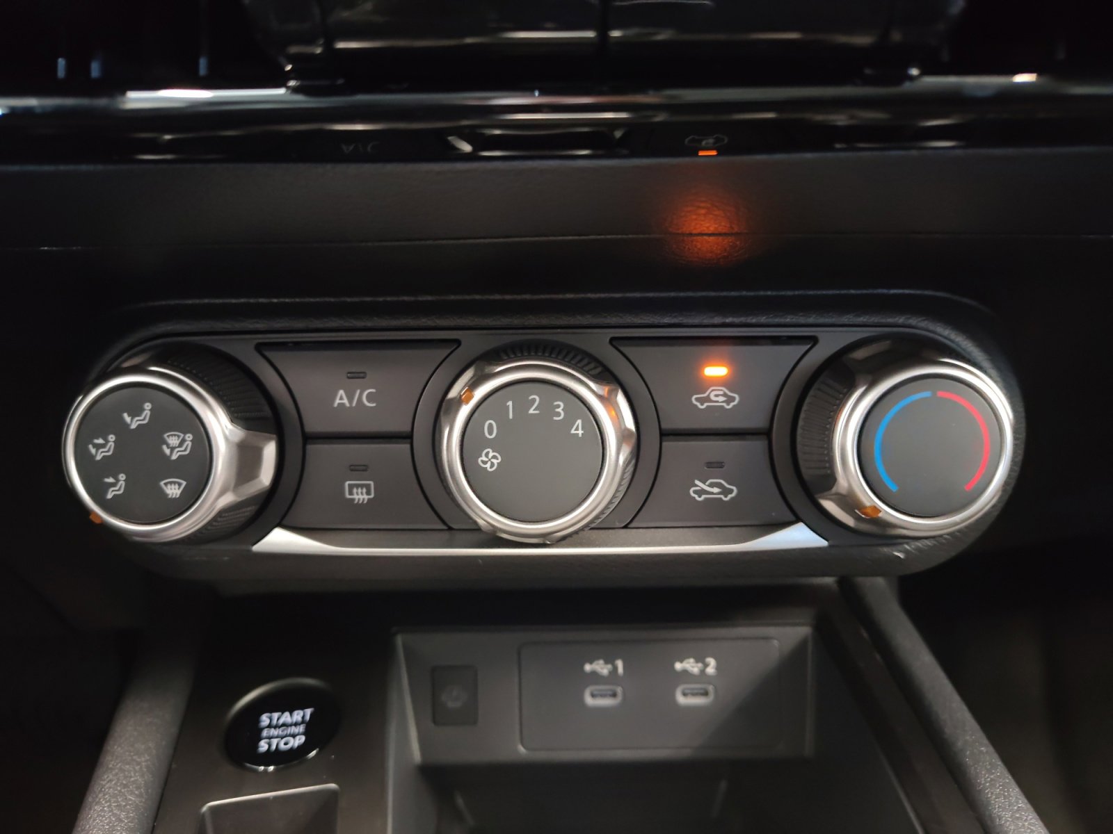 2026 Nissan Kicks SV photo 16