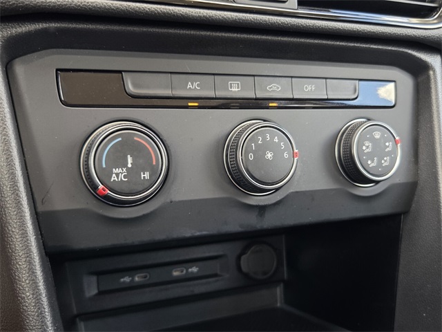 2022 Volkswagen Taos S photo 18