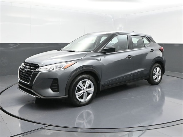 2025 Nissan KICKS PLAY Base's photo