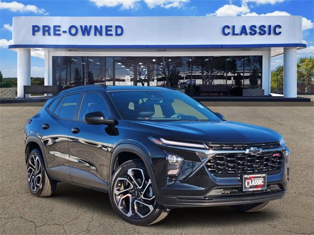 2025 Chevrolet Trax RS's photo