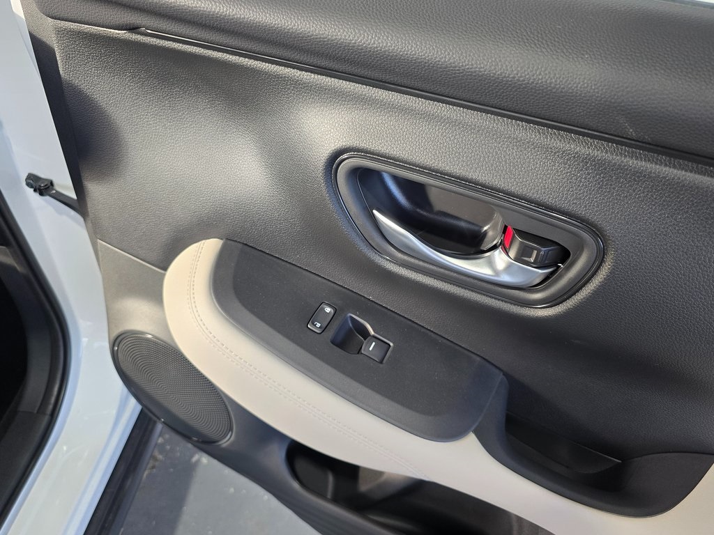2025 Honda HR-V LX photo 20