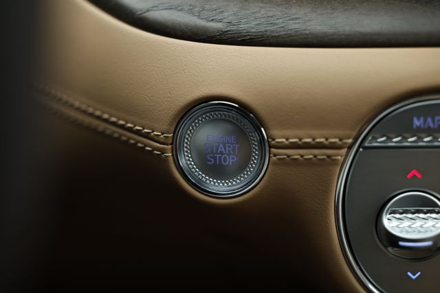 2025 Genesis G90 3.5T AWD photo 40