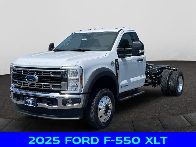 2025 Ford F-550 Super Duty Chassis Cab XLT's photo