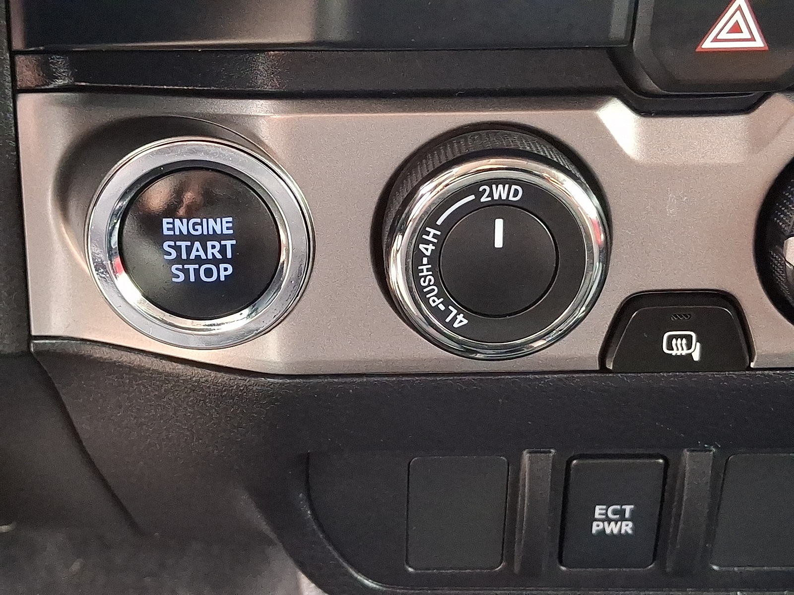 2023 Toyota Tacoma SR5 photo 24
