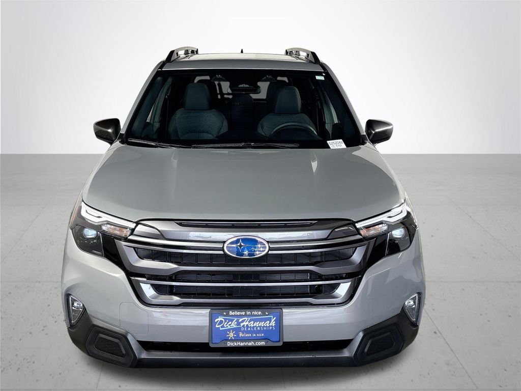 2025 Subaru Forester Premium Base photo 3